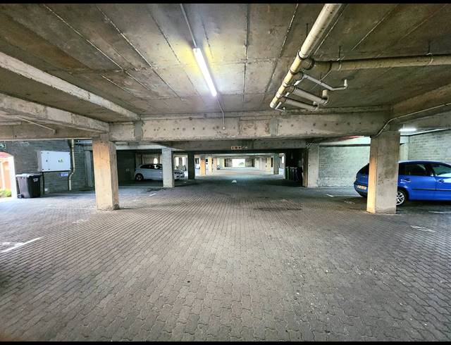 2 BEDROOM APARTMENT TO LET IN CENTURY CITY